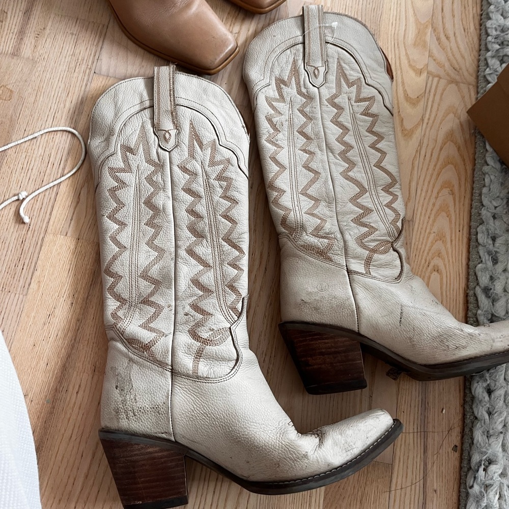 White Western Cowboy Boots